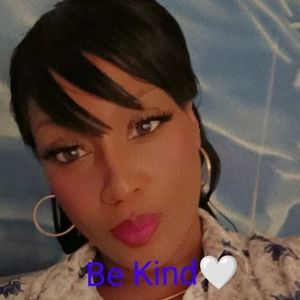 Meet your Posher, Alisa